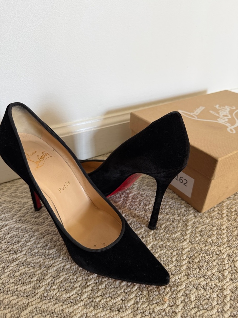 Christian Louboutin
Decoltish Velvet Point-Toe Pumps- black size 38 EU
